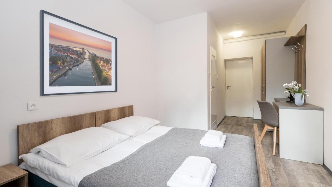 Domki Osrodek Wypoczynkowy Neptun Hotell Ujście-Darłowskie Exteriör bild