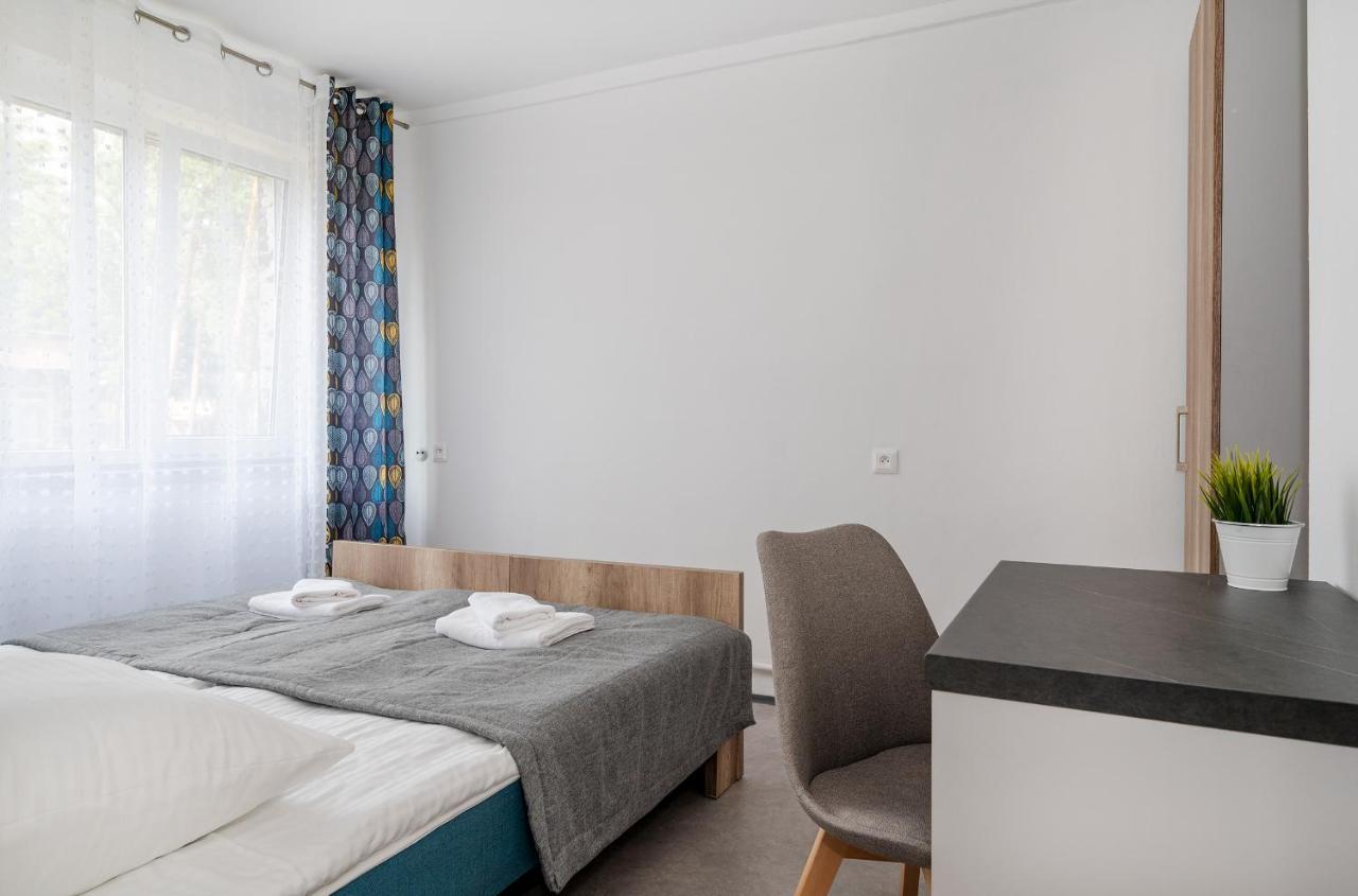 Domki Osrodek Wypoczynkowy Neptun Hotell Ujście-Darłowskie Exteriör bild