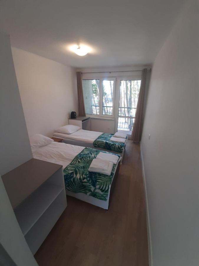 Domki Osrodek Wypoczynkowy Neptun Hotell Ujście-Darłowskie Exteriör bild