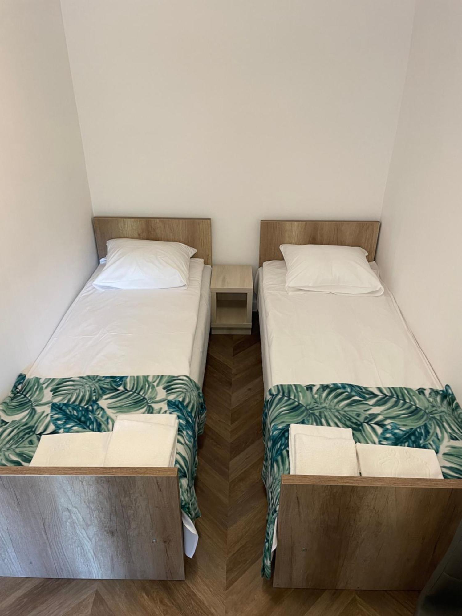Domki Osrodek Wypoczynkowy Neptun Hotell Ujście-Darłowskie Exteriör bild