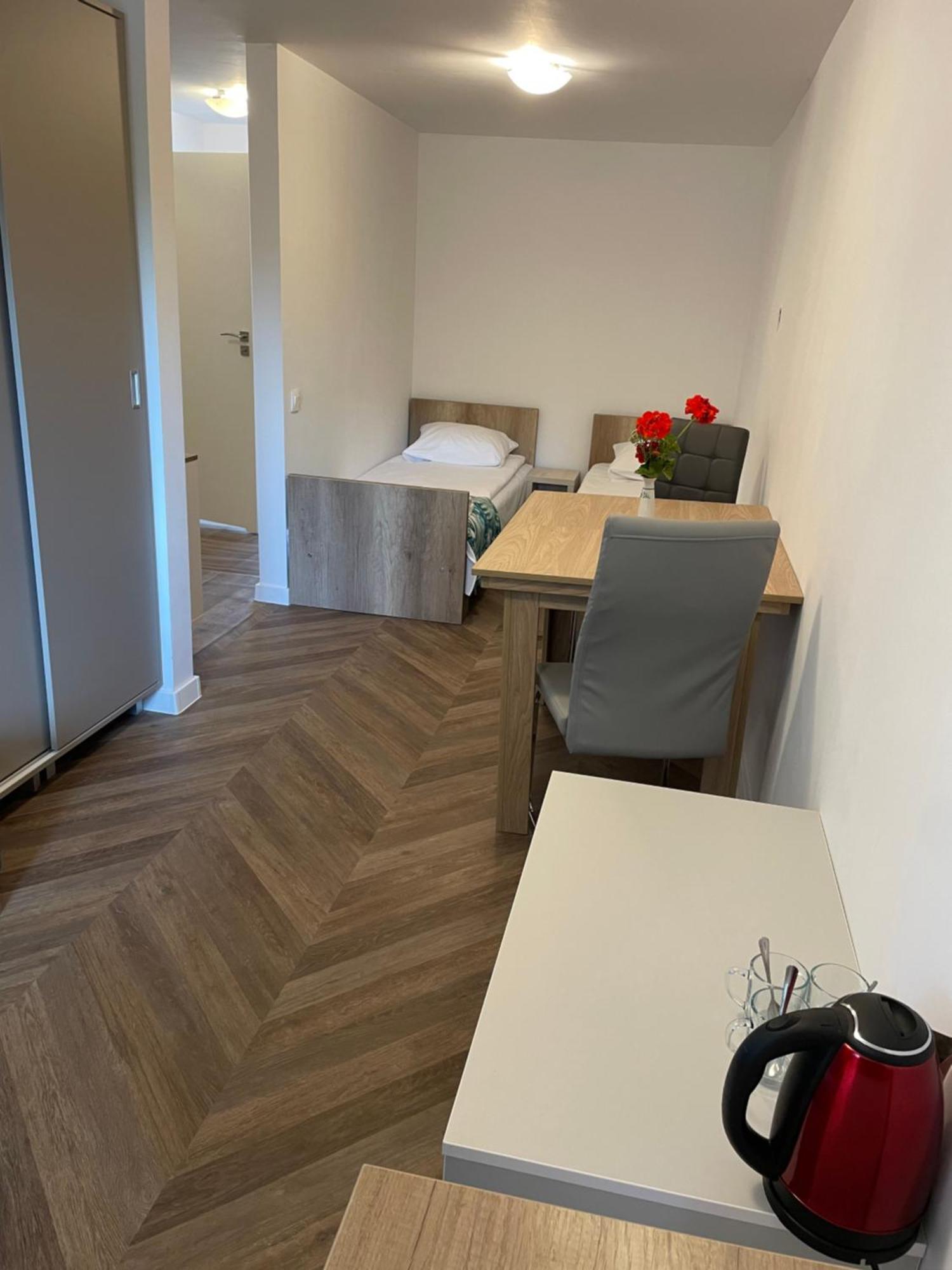 Domki Osrodek Wypoczynkowy Neptun Hotell Ujście-Darłowskie Exteriör bild